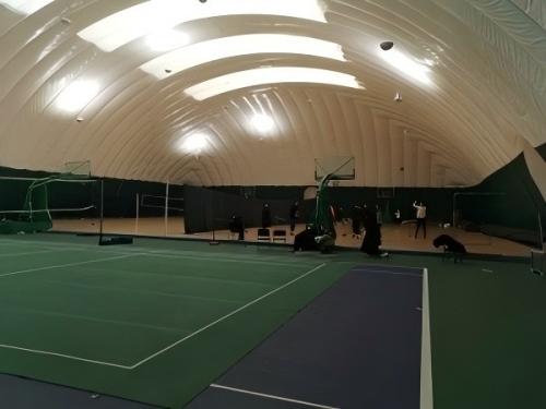 气膜体育馆：轻盈改变运动空间